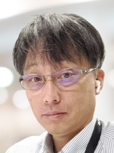坪内 一雄 氏