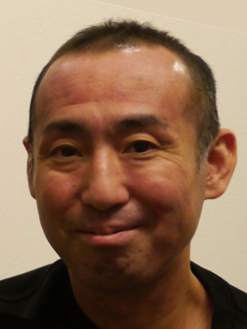 岡 尚弥 氏