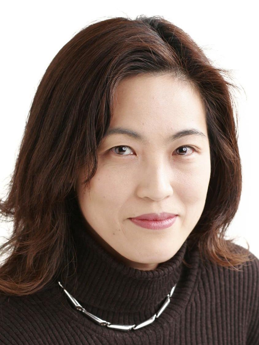 川端 由美 氏
