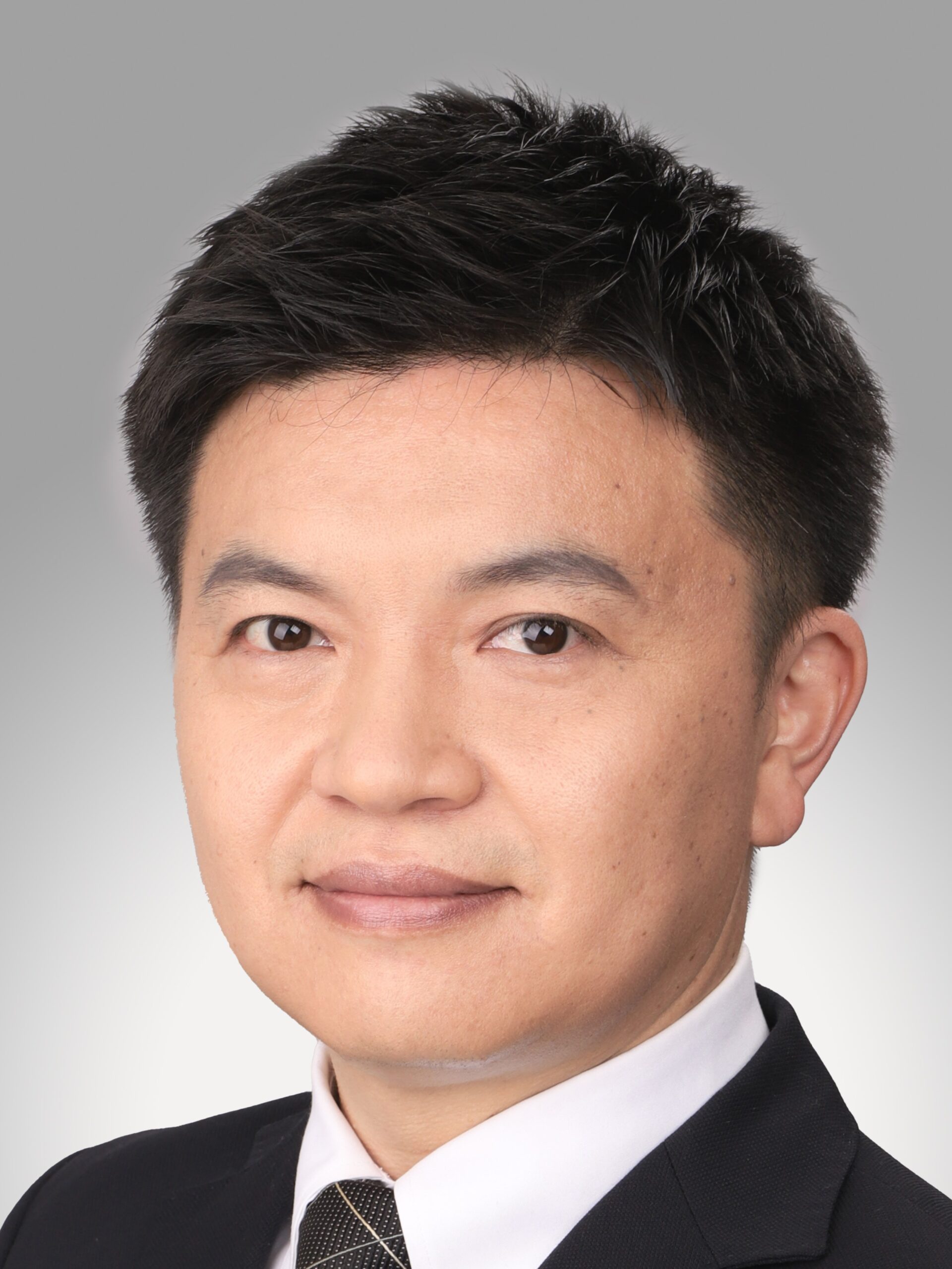 堀川 学 氏